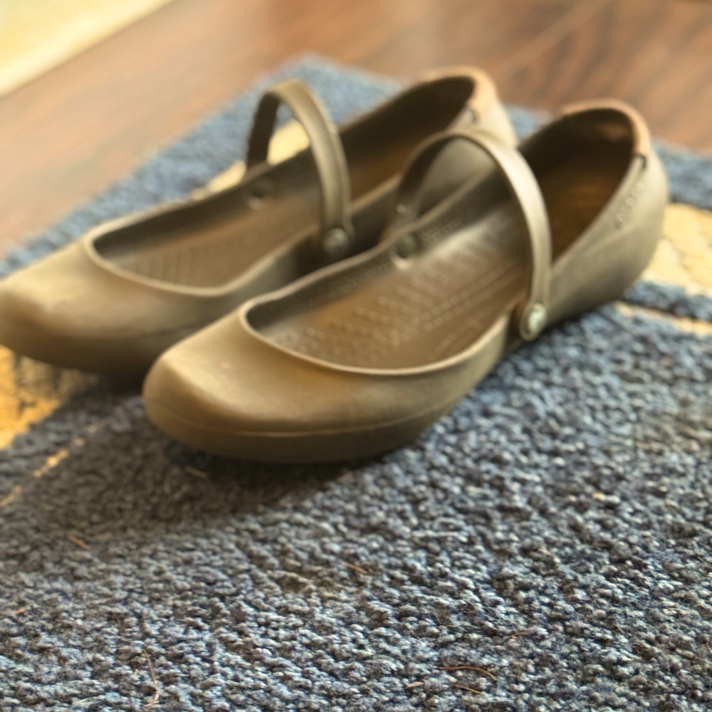 CROCS Mary Jane Ballet flats. Size 9